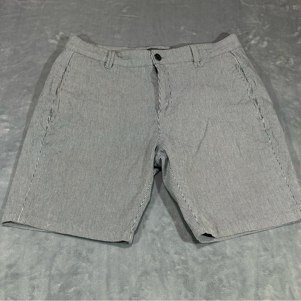 Heritage Men's Black and White Pinstriped Shorts-36